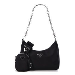 Authentic Prada Re-Edition 2005 Tessuto Nylon Bag